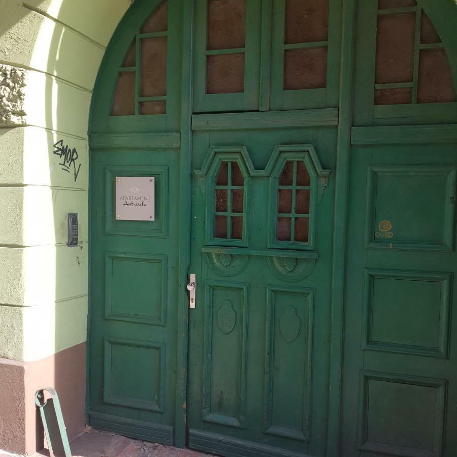 Apartament Antresola Drzewna Leilighet Zielona Góra Eksteriør bilde